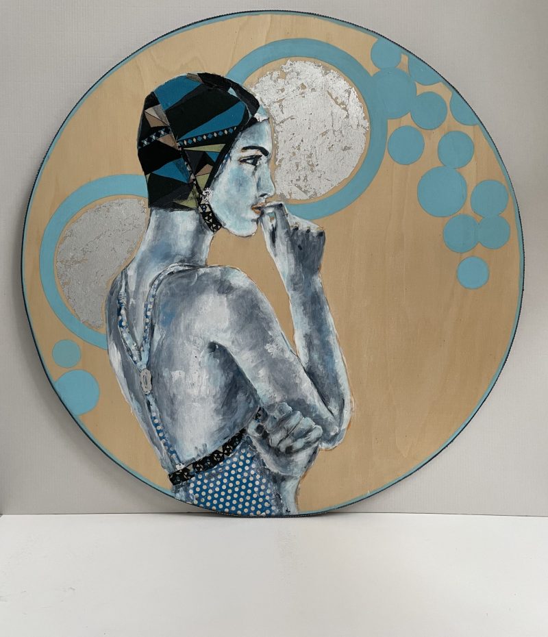 Nadadora Acrilico y collage sobre tabla 70cm Amelia Lanza VYA Art Gallery scaled